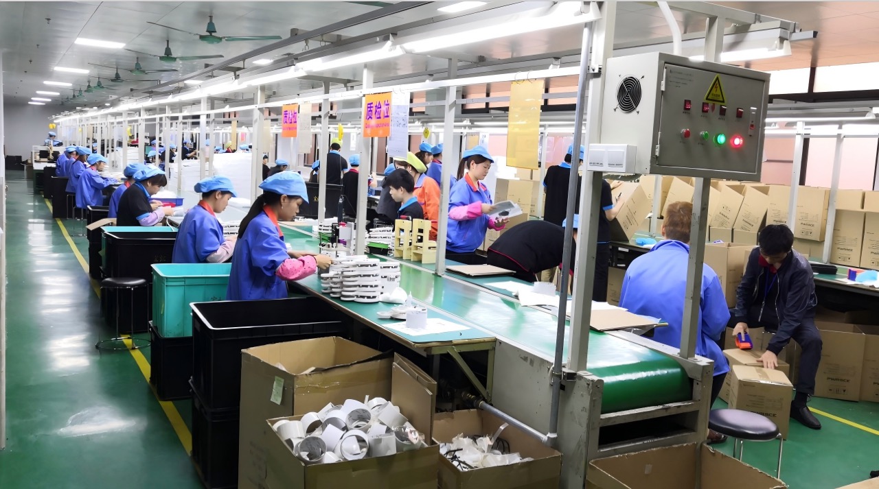 Product assembly and packing line